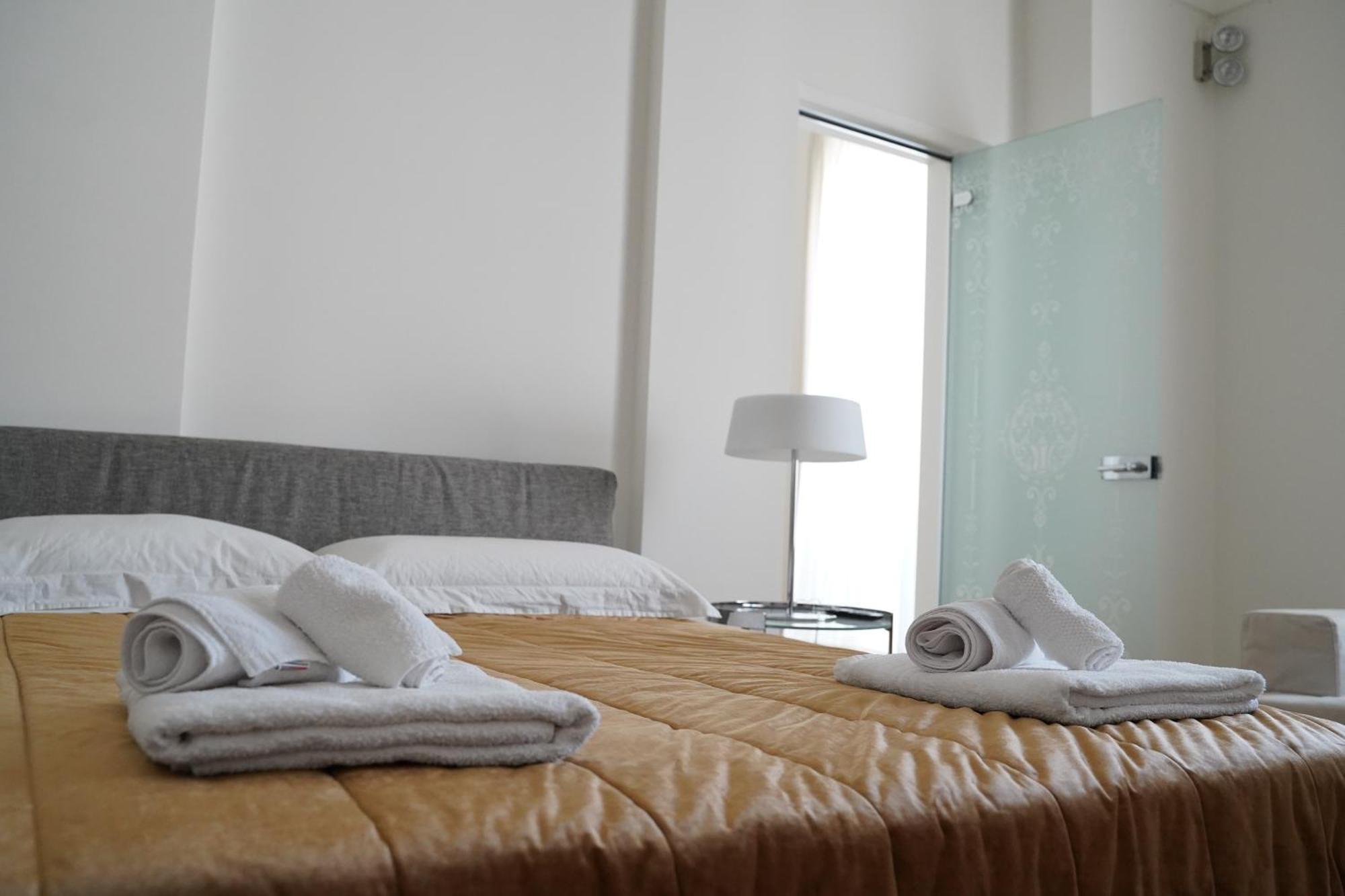 Suite Home D'Aragona Lecce Exterior foto